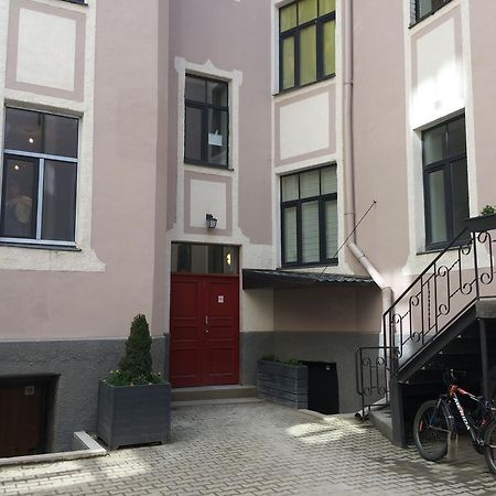 Sunny And Compact Apartment Riga Buitenkant foto