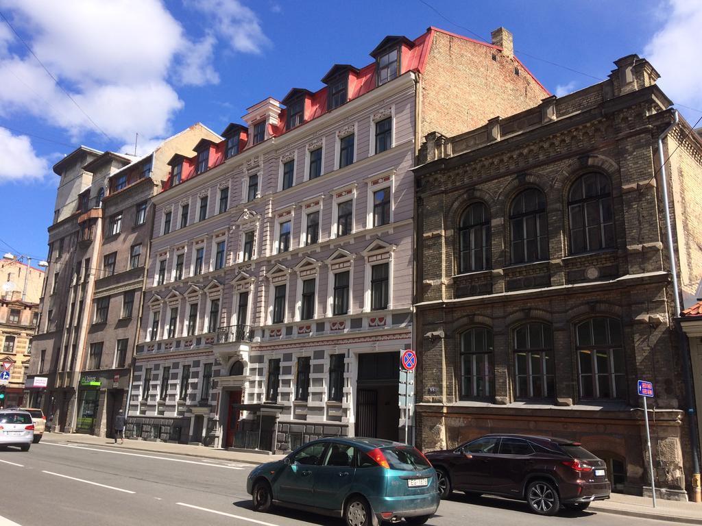 Sunny And Compact Apartment Riga Buitenkant foto