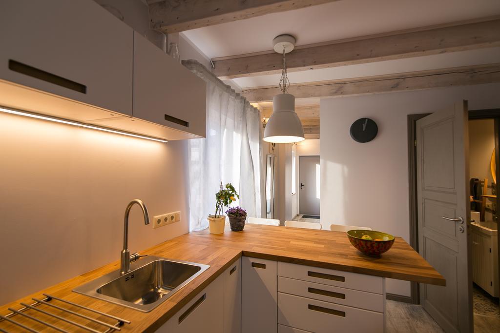 Sunny And Compact Apartment Riga Buitenkant foto